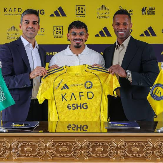 القلم الاصفر✍️٤٨ بطولة حره نقيه tweet media