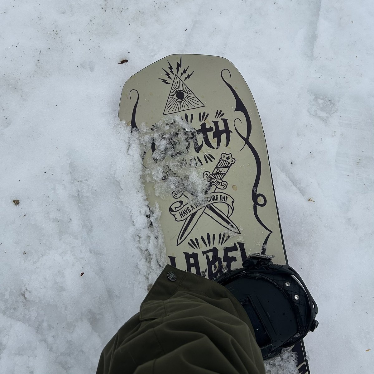 えいひれ tweet media