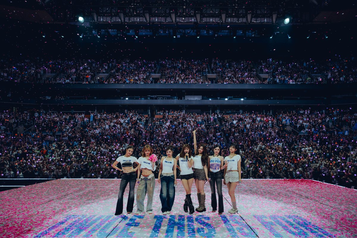 TWICE Bot tweet media