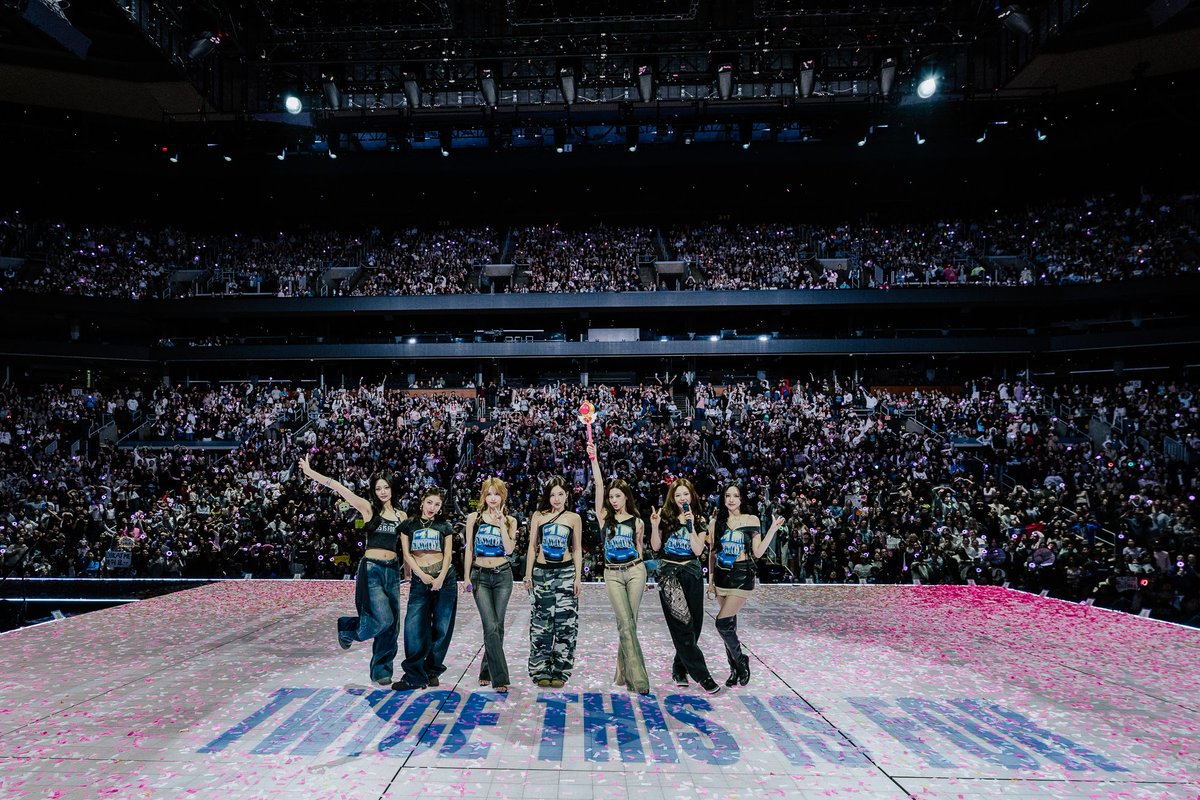 TWICE Bot tweet media