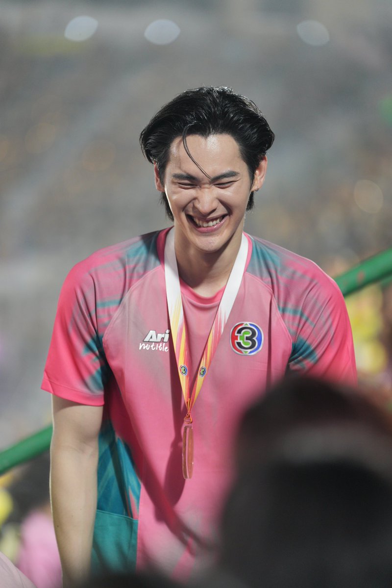 ٩(๑˃̶͈̀◡˂̶͈́๑)۶nutitle เติ้ล 타이틀 トル 영미 ❄️ tweet media