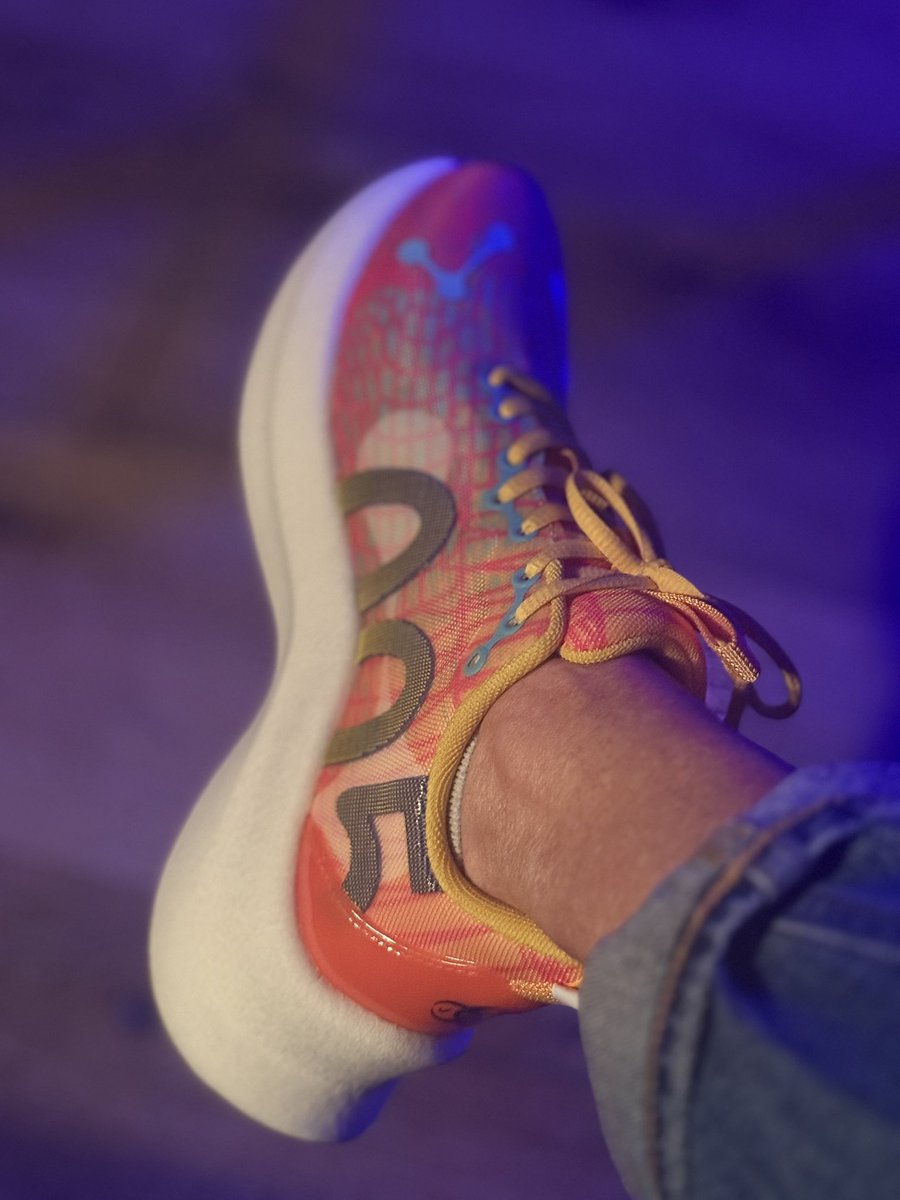 wilcocarla's tweet image. #kotd Birthday kicks! 🥳 UnDS @JohnGeiger_ 005 ‘Orange Burst.’ Thanks for all the birthday wishes everybody! 55 feels pretty good. 🥹🙏🏼♥️