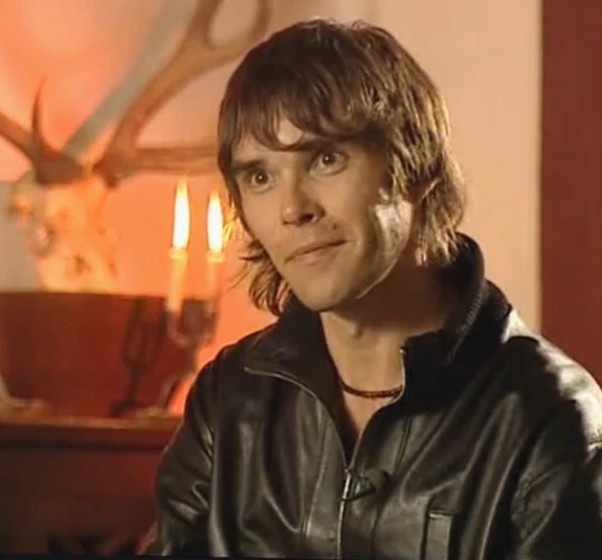 blursis5eva tweet media