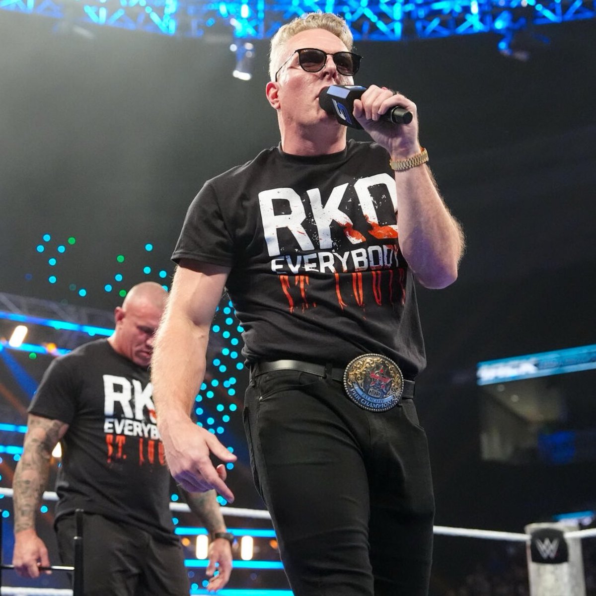 Planeta_Wrest's tweet image. 🚨🚨 ÚLTIMA HORA 🚨🚨 

Pat McAfee era el plan para la persona que hablaba por teléfono con Randy Orton en #WWE desde más o menos #EliminationChamber.

- @BodyslamNet