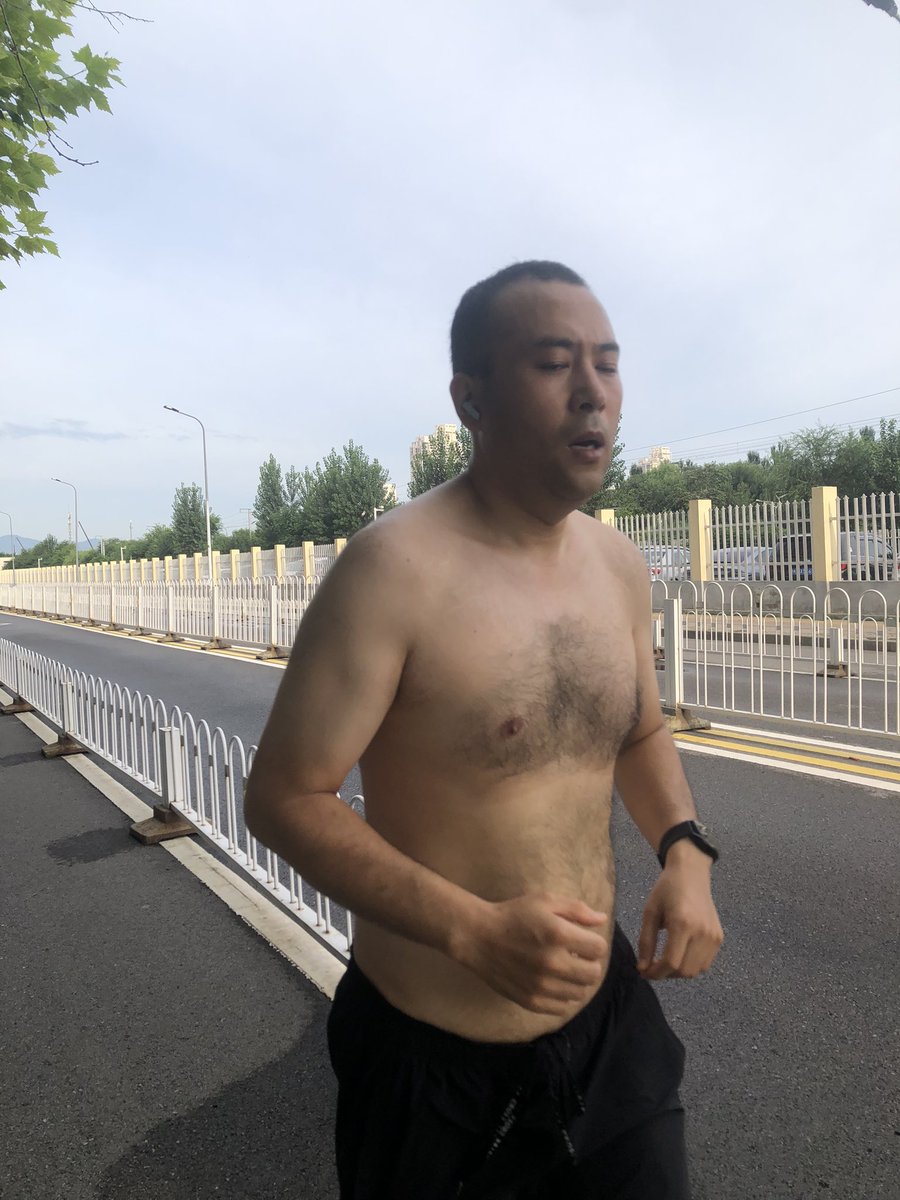 许乐’s街拍 tweet media