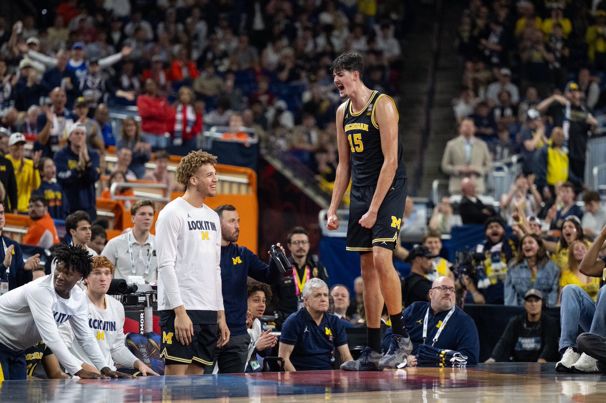 Sidelines - Michigan (Natty Champs 🏆) tweet media