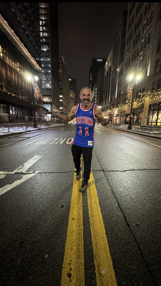 Mikel Antón tweet media