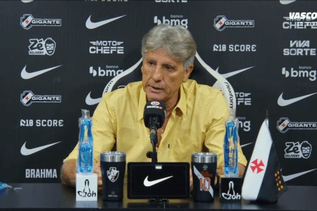 "São erros que fico um bom tempo mostrando a eles. São os pequenos detalhes que fazem um estrago enorme. Estávamos bem na partida.

Fizemos o mais difícil: sair na frente. Mas, por erros nossos, infantis, que eu já até falei com os atletas no vestiário, sofremos os dois gols. Já