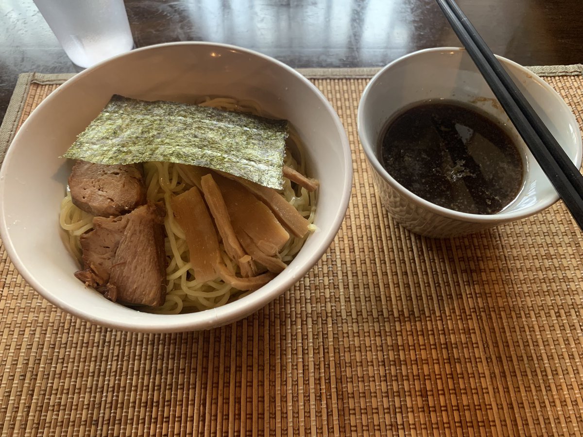 今日も食べてばかりの1日が始まりますw