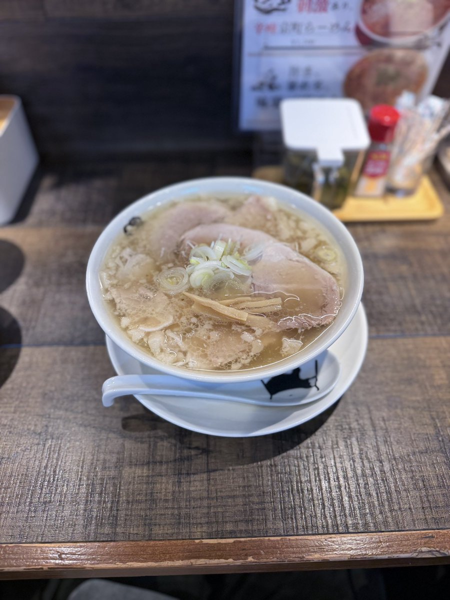 たろー tweet media