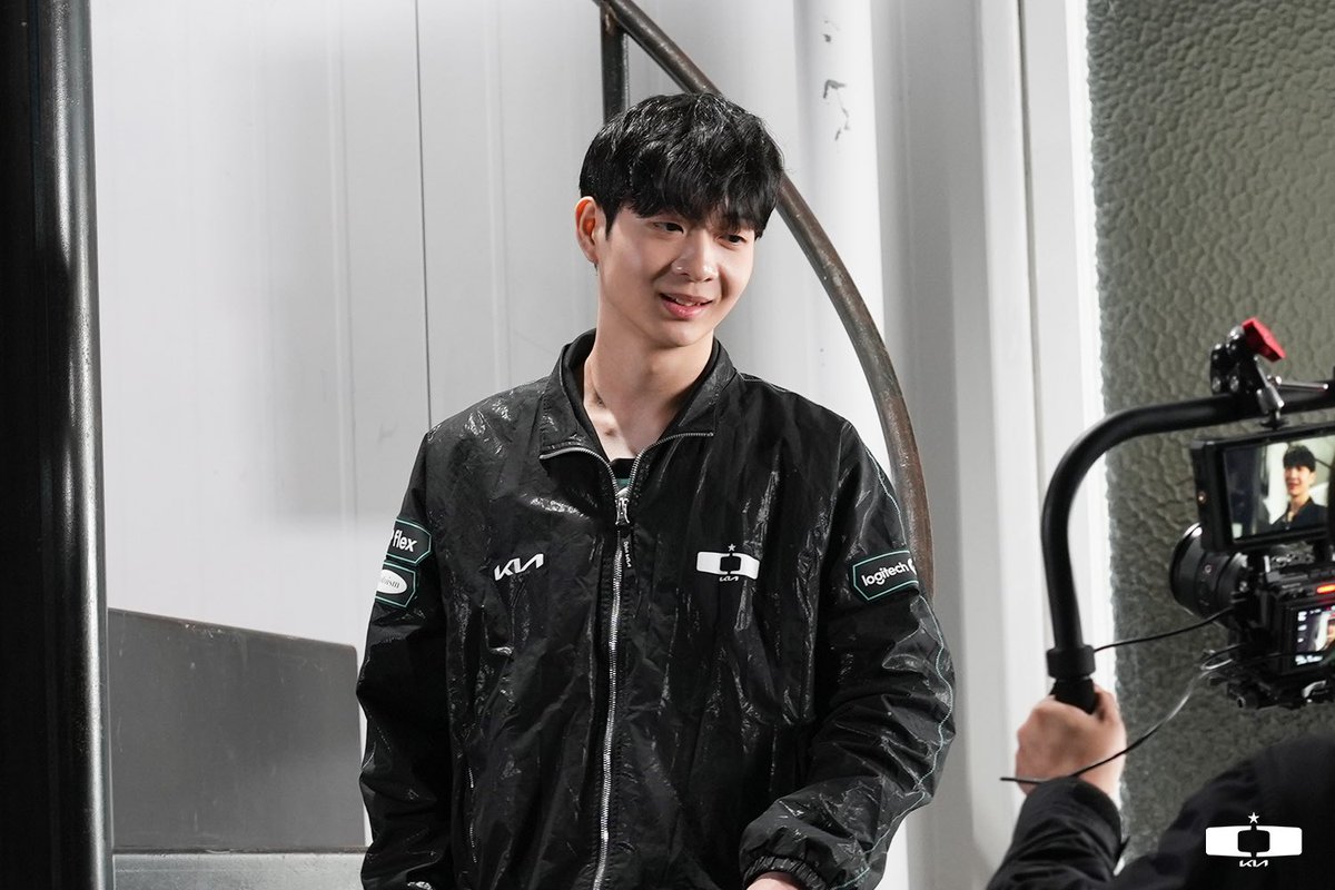 Dplus Kia tweet media