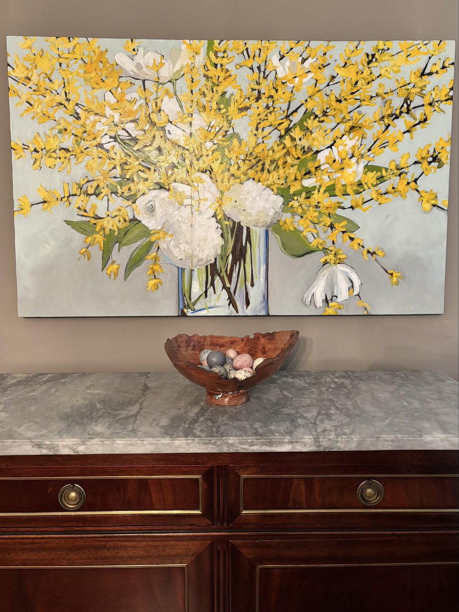 hvanspall's tweet image. #Light overcomes darkness, 
#hope overcomes despair,
#faith overcomes fear.

Sending wishes for light, hope, and faith from my home to yours this #Easter.