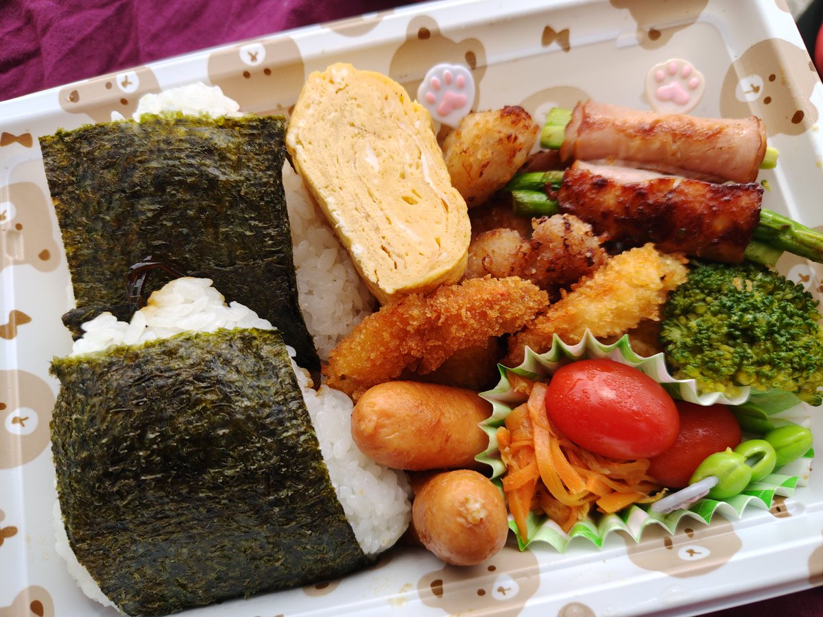 うらびと tweet media