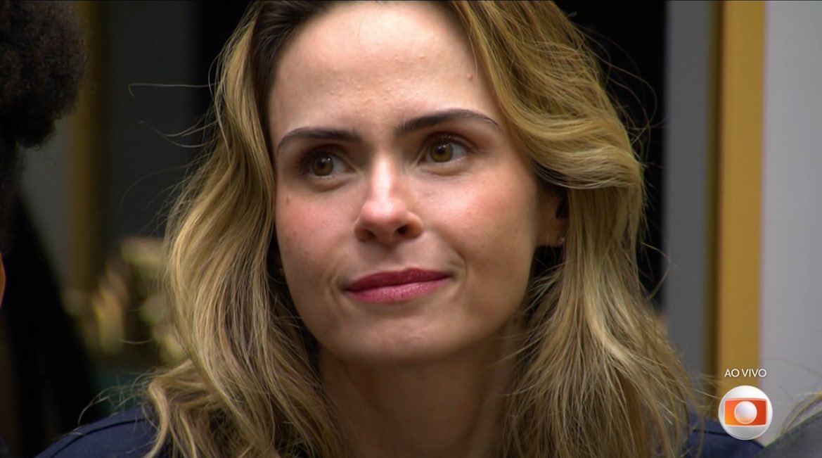 O que Ana Paula está fazendo? tweet media