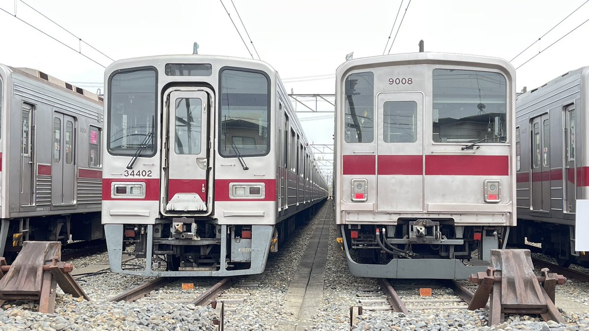 TJ51006's tweet photo. 最近動いてないらしい31602F+31402F 
検修区にいましたが通電はしていない模様
気になりますね
#東上線 #30000系 #31602F #31402F https://t.co/eeo2ZCcBQi