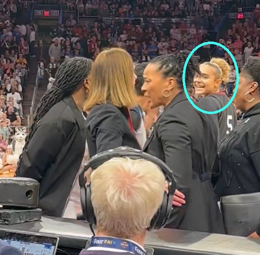 Darren 👨‍💻🇺🇸🗽⚾🏈 tweet media