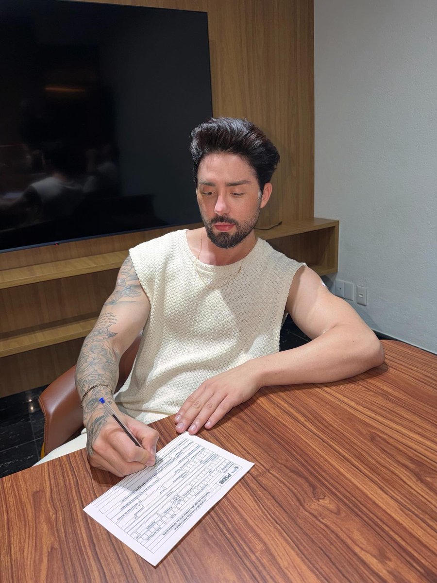 Eixo Político tweet media