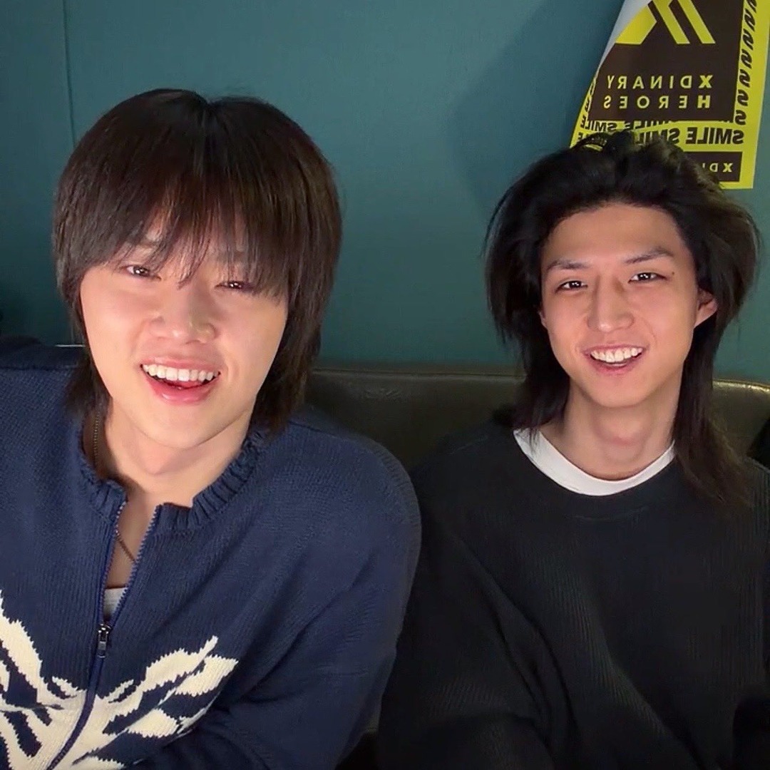 BXBFORM :: CHECK BIO tweet media