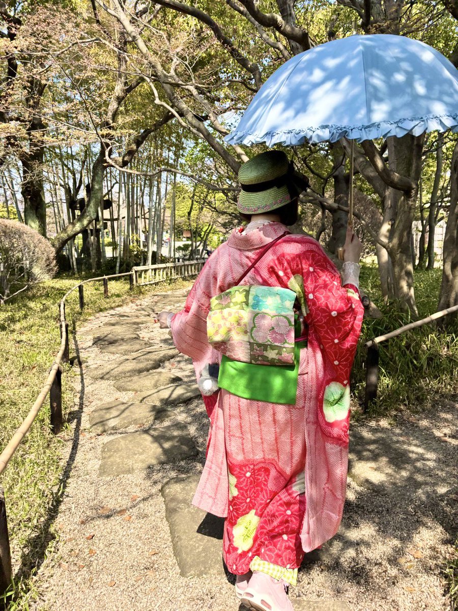 liyon_games's tweet photo. 遊びで振袖を着るタイプ https://t.co/zvpzPwTSoR