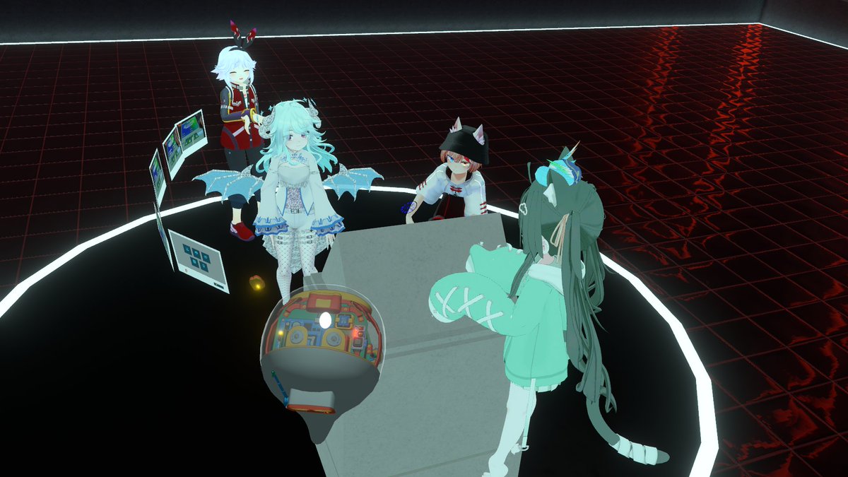procavia18187's tweet photo. 昨日は #ともつく_VRC へ。騙して苦手な人をホラワに連れて行くのはダメ、絶対。
アフターはゲームワールド #FunnyGhostHotel と #IntotheUnknown へ。久々に入れて遊べて楽しかった。 https://t.co/ZDsHivHErO