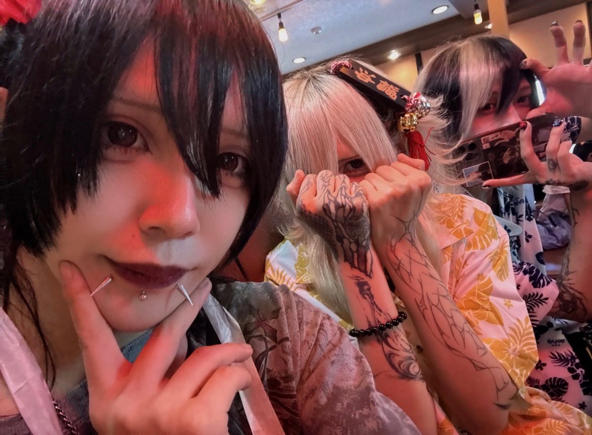 izzy.exe tweet media