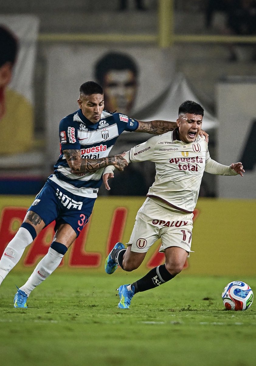 Christian Philipps tweet media