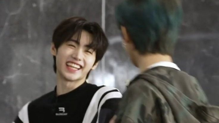 iceanddeer🦌❄ tweet media