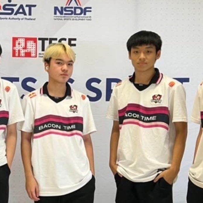 ซิรนี่ tweet media