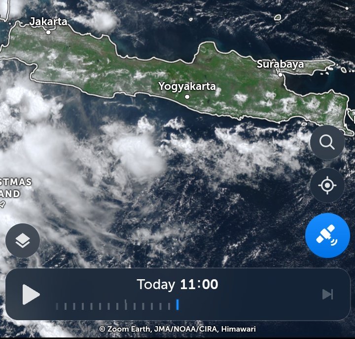 Pasti lagi gerah banget siang ini