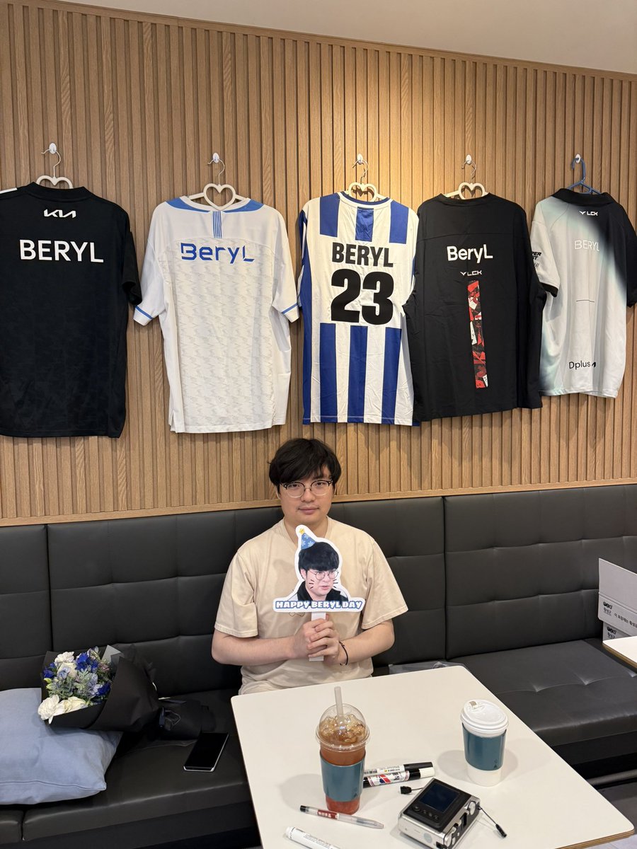 BeryL’s birthday cafe 26 tweet media