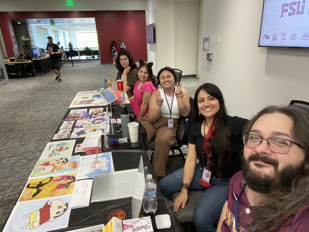 DonaldGuzzi's tweet photo. @FreeConFSU Day 1! Great success! So awesome getting to hang with @MiaPaigeVA @AbbyPasionVO @Cjops_vo again!

If you’re in Tallahassee, stop by tomorrow for day 2! https://t.co/1ekDbTDj8O