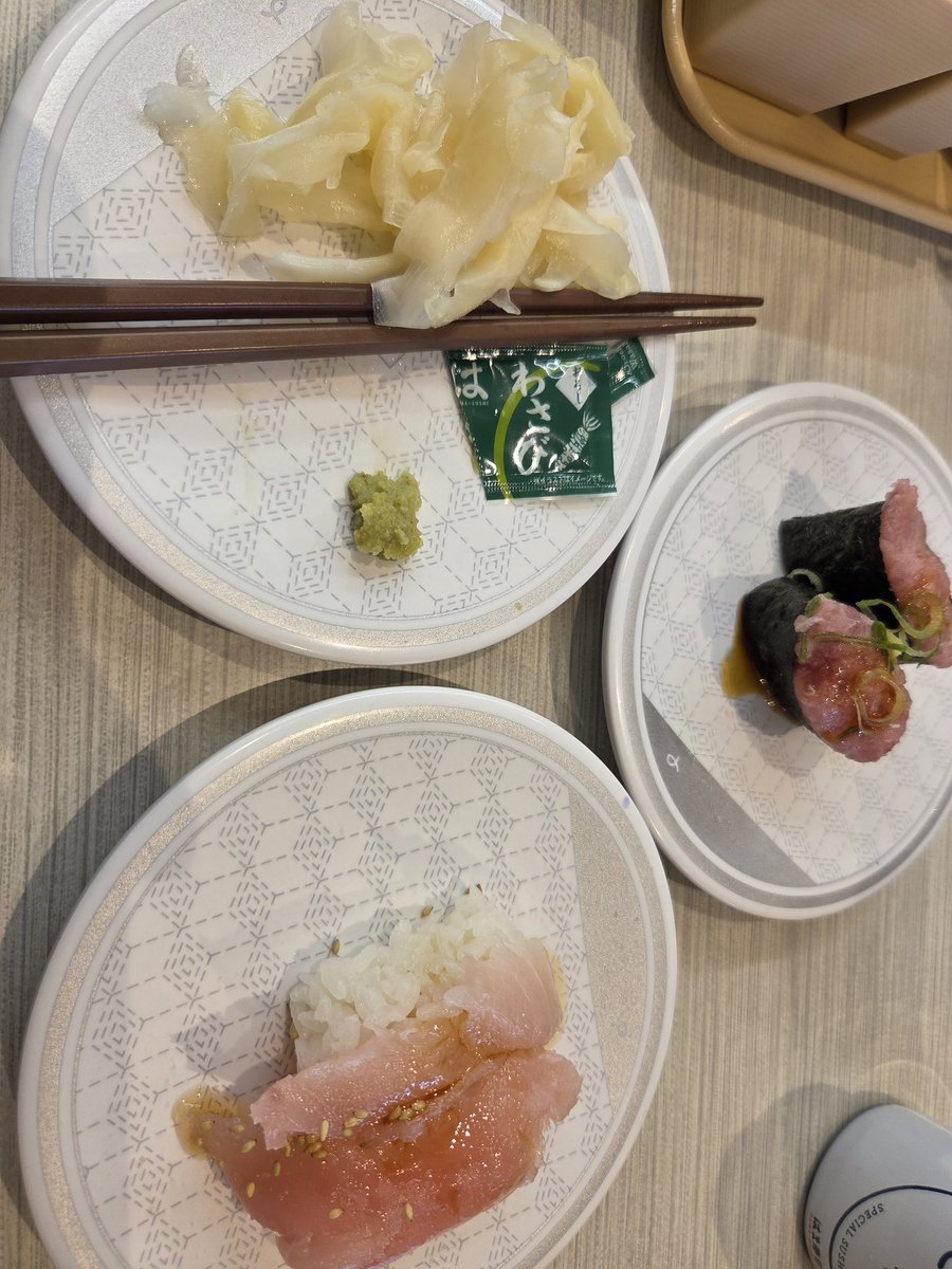 とらハム tweet media