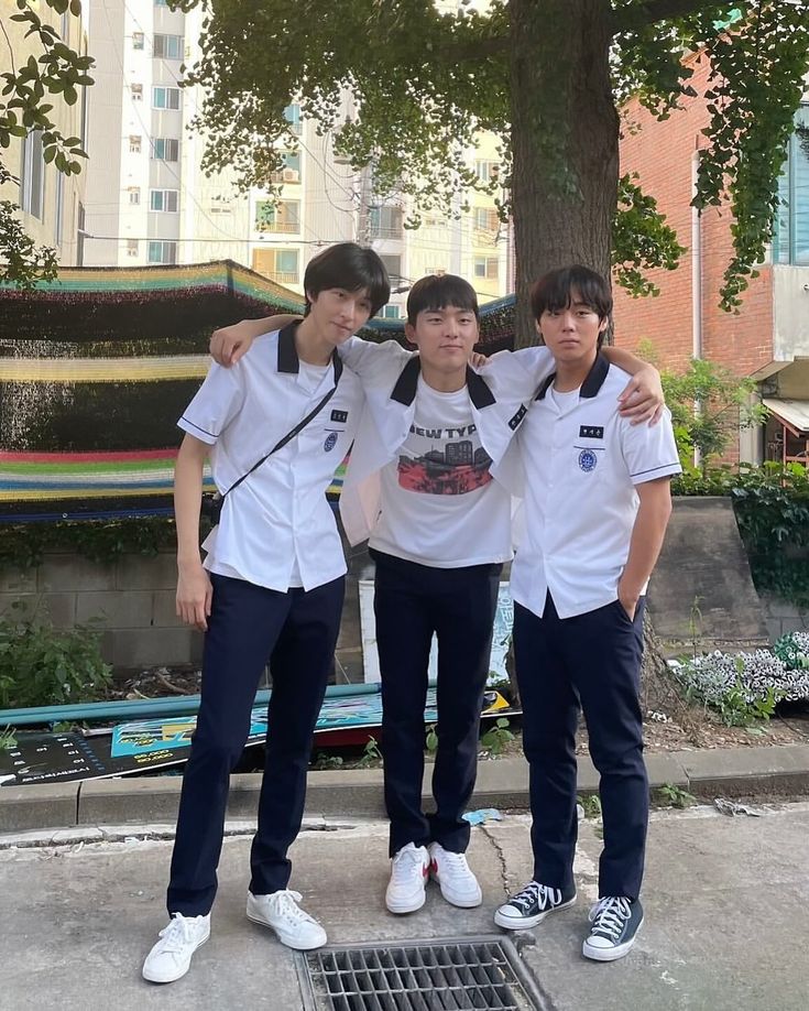 𝓫𝐨𝐲, 𝑦ou're gonna 𝑐𝑎𝑟𝑟𝑦 that 𝐰𝐞𝐢𝐠𝐡𝐭 tweet media