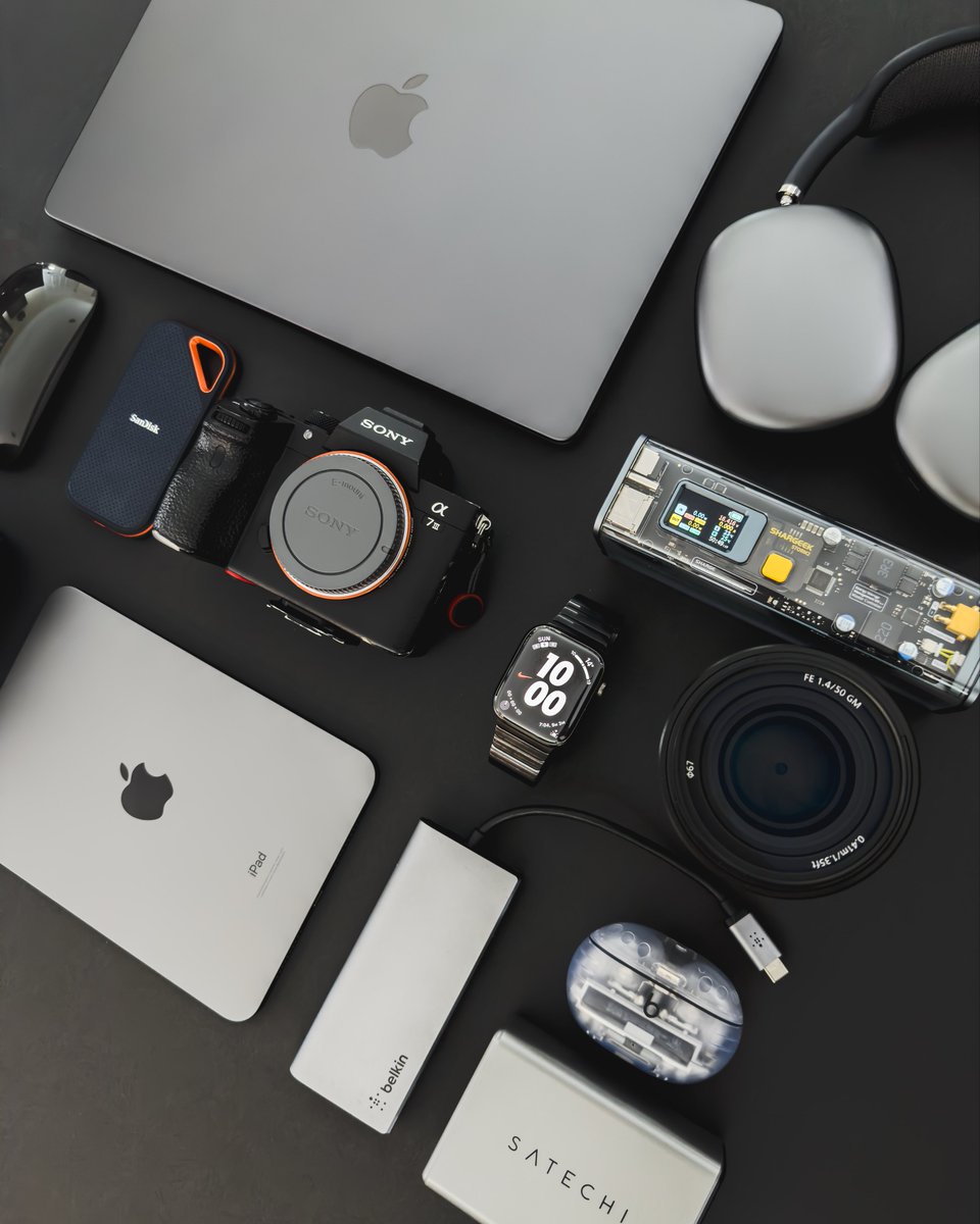 bma_photography's tweet image. Weekend means photoshoot work day. Here’s what I typically carry with me to a photography shoot. 

#desksetup #edc #everydaycarry
