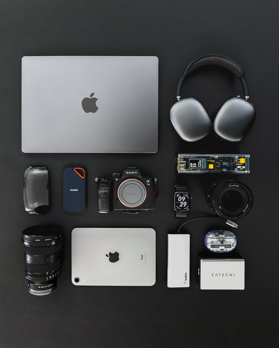 bma_photography's tweet image. Weekend means photoshoot work day. Here’s what I typically carry with me to a photography shoot. 

#desksetup #edc #everydaycarry
