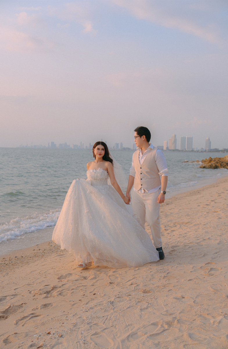 EarthDeFIRE's tweet photo. The Genesis Block of Love – 1st Crypto Wedding in Asia: EarthDeFIRE & PRAI
งานแต่งผม หรือ งาน Token2049 สาขาไทยเอาดีๆ ถถถ+ 🤯 พาร์ทเนอร์ 40+ แน่นจัด ขนาดนี้! (แบรนด์ไหนอยากเป็นสปอนเซอร์ ทัก DM ด่วน โควต้าใกล้หมดเวลาลงละครับ!)
ว่าแต่งานรวม VCs & KOLs เยอะขนาดนี้... มันจะกลายเป็นงานแต่ง หรืองาน Pitching โปรเจกต์กันแน่ครับเนี่ย? 🤣 แขกเตรียมตัวด่วงงง
ต้องมีกิจกรรม Single Matching สไตล์ Web3 Tinder ด้วยดีไหมครับ? 🥳
#CryptoWedding #BangkokWedding2026