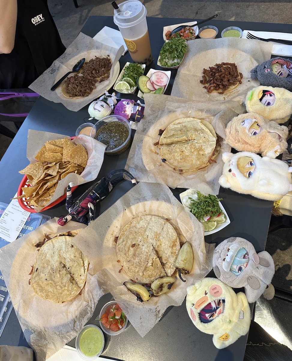 sani cupsleeve!!! lowkey i was too shy to talk to anybody but i did get to meet up with a few friends 🥹