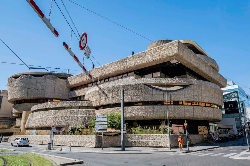 2bdx Roger tweet media