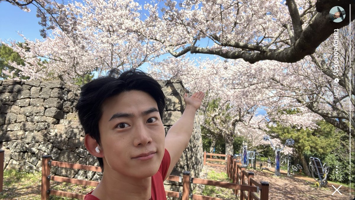 only_oktaec's tweet image. SCREAMED SO HARD BECAUSE HE HAS SHOWN HIS FACE pzjosksksoansi 

#2PM #TAECYEON