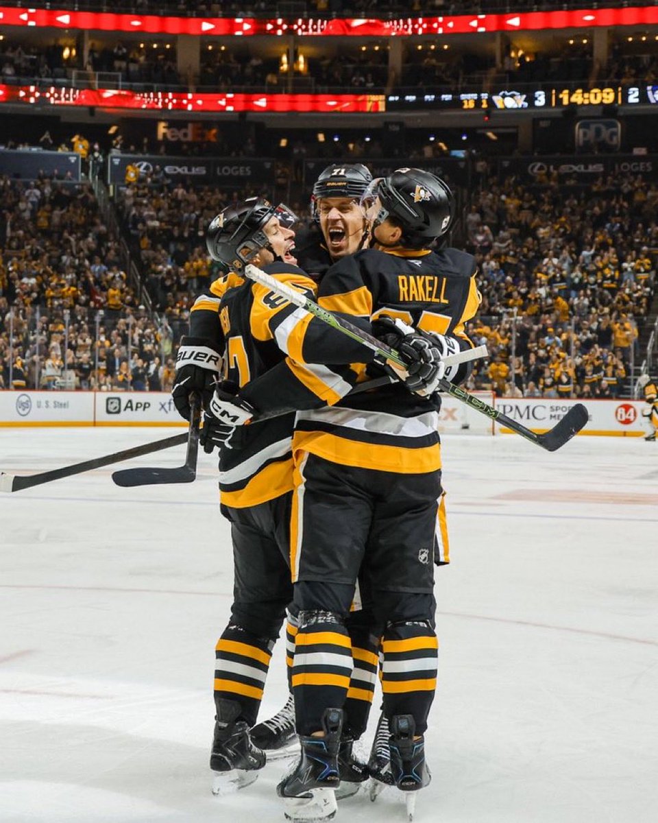 ryan 🛸 tweet media