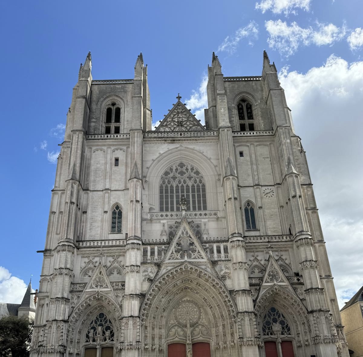 SCORPIONLOIC's tweet photo. Happy Easter time to all of you. 
Je vous souhaite une bonne fête de Pâques. 🕯️🙏🙏😘🥰💙 https://t.co/1rNcXgbJs5