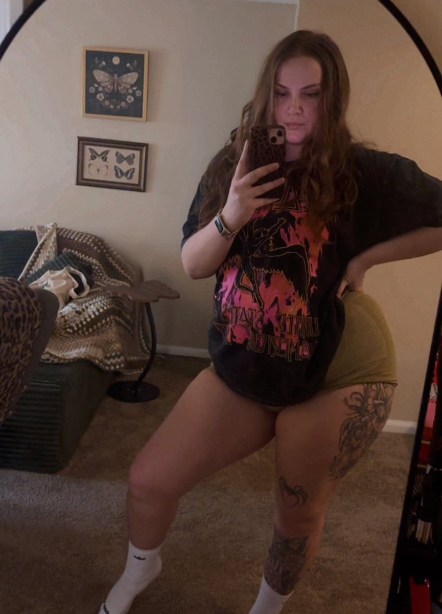 emotional support whore tweet media