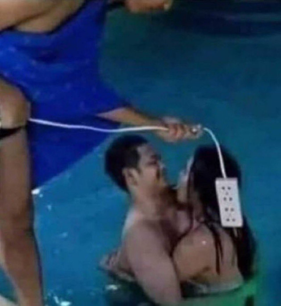 ziggy stardust 𐚁 tweet media