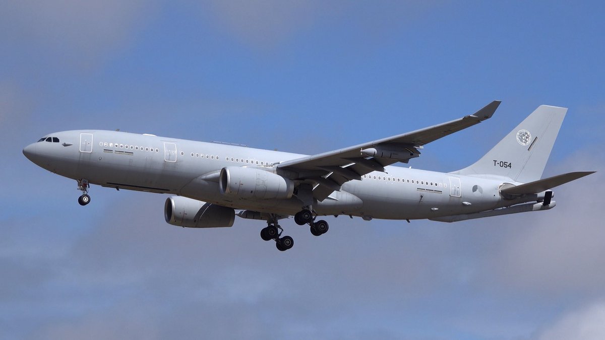 Fighters Field 556 tweet media