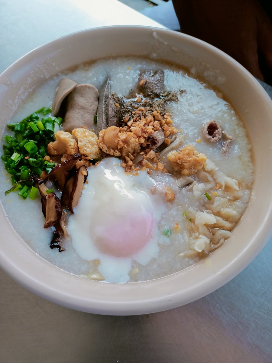 num_cha428 (นุ้ยชา) tweet media