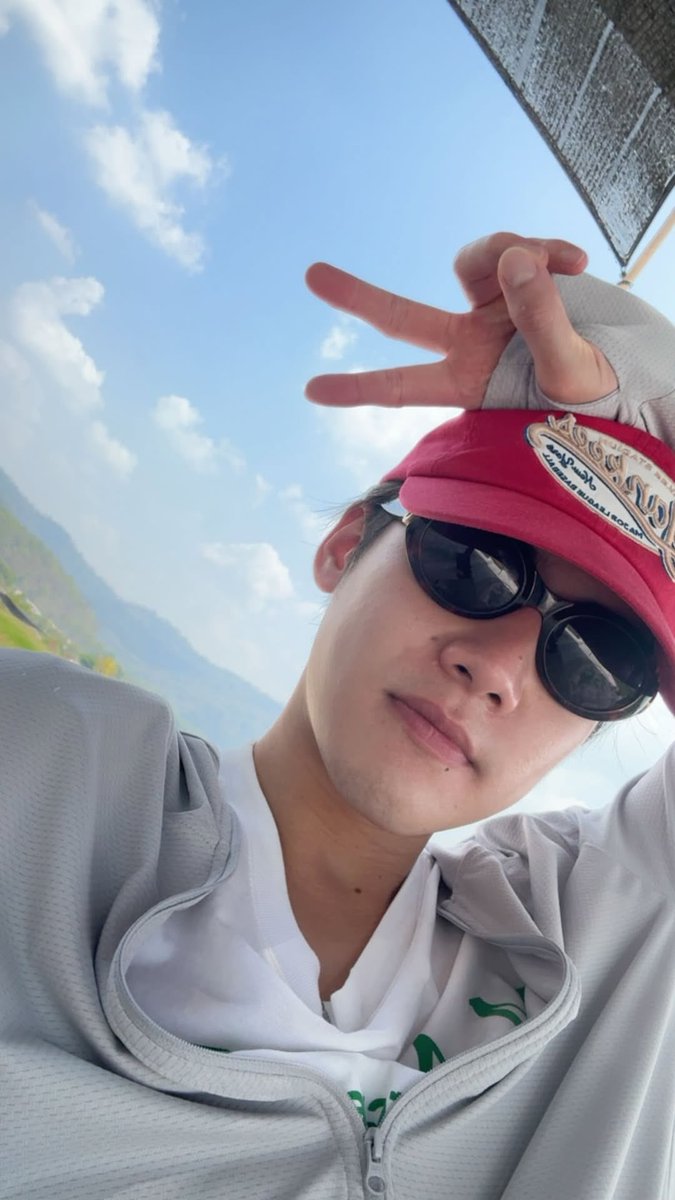 LengThanaphonOfficial tweet media