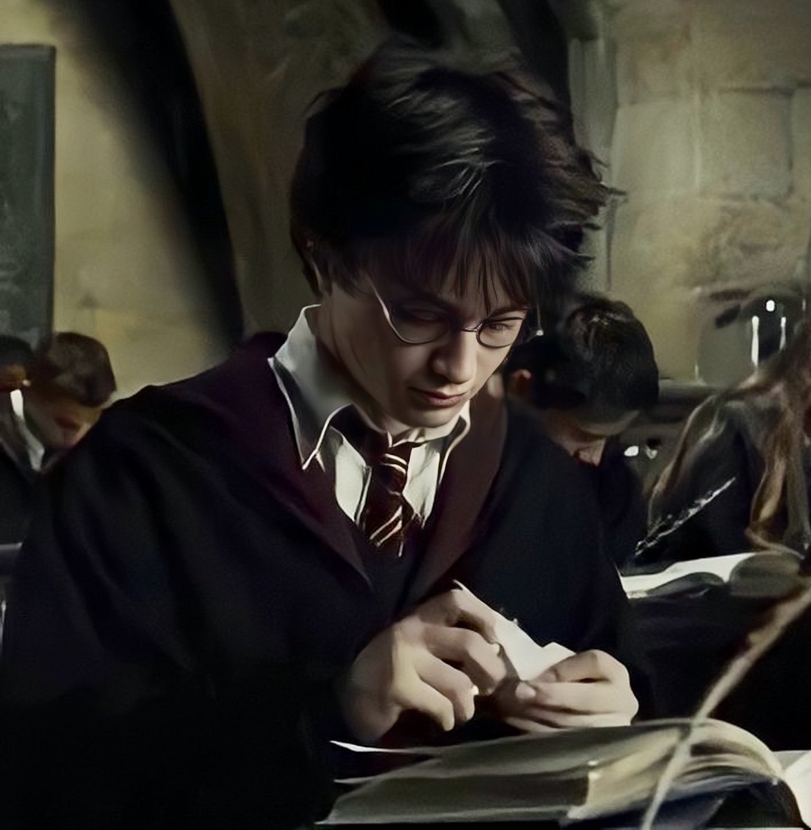 ✩ ✩ ✩ tweet media