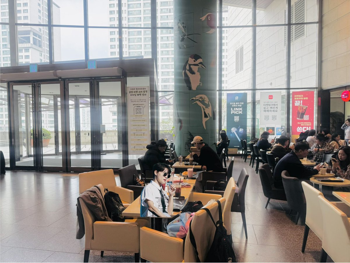 찻차✨ tweet media