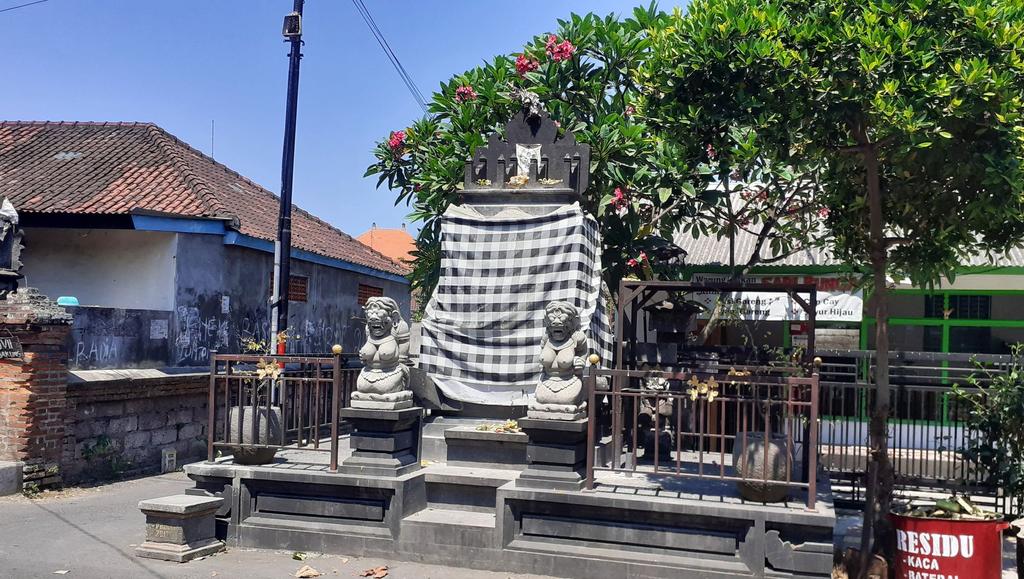 imnotayu tweet media