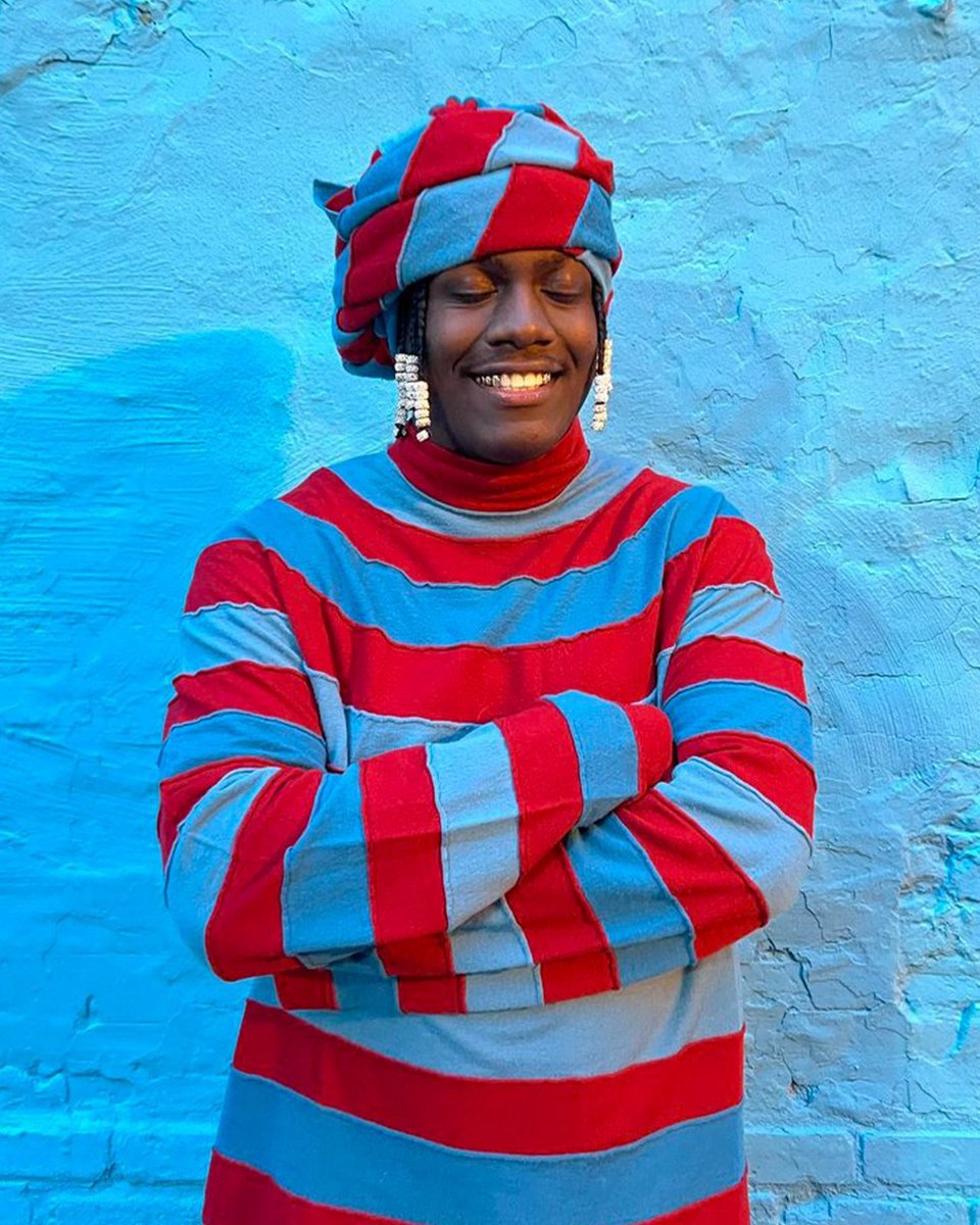 INSANE SNEAKER™ tweet media